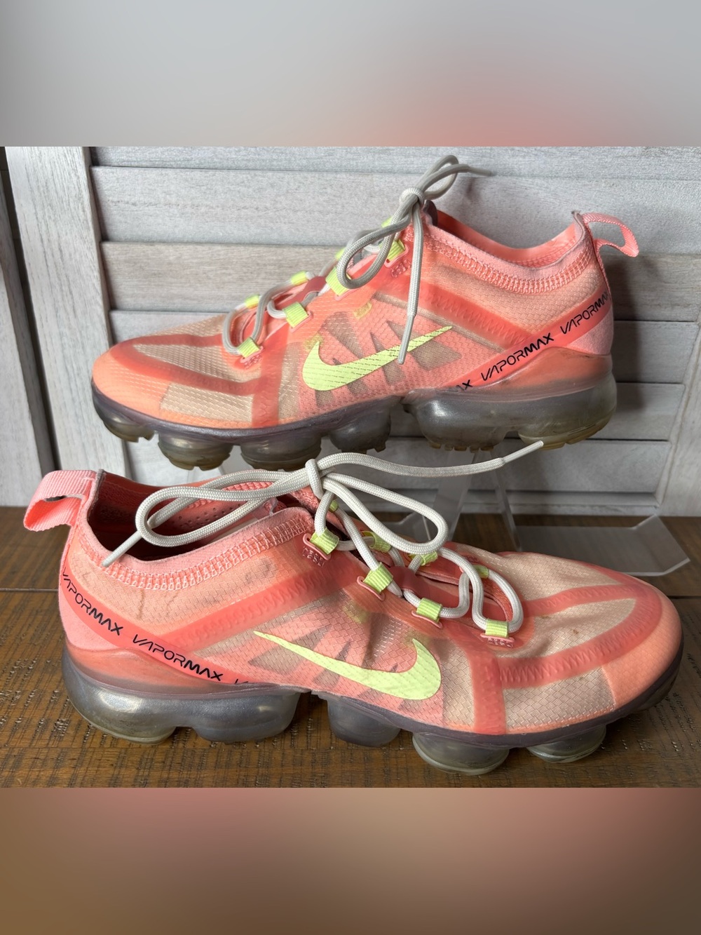 Nike Air VaporMax 2019 Pink Tint Barely Volt Neon Running Shoes Women’s Size 7